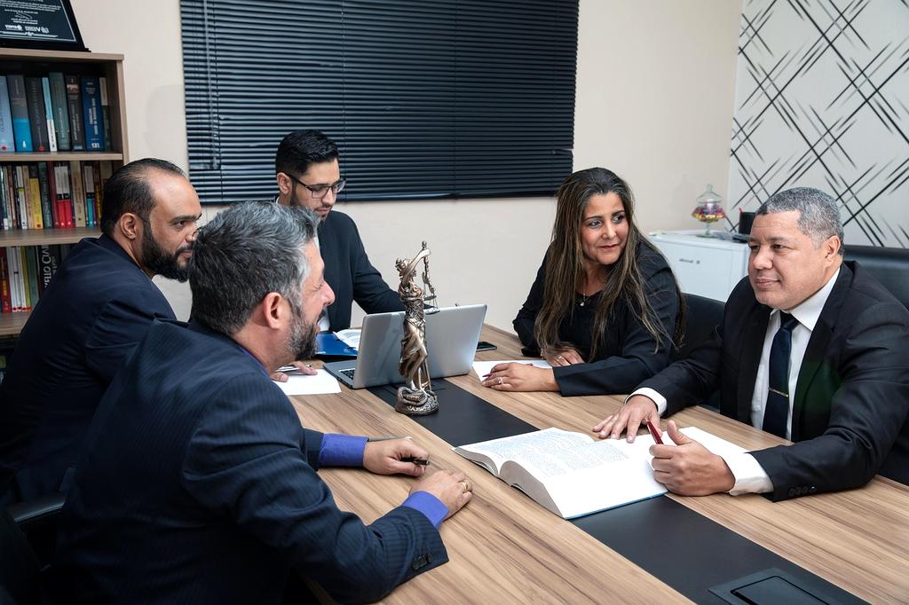 Profesyonel hukuki danışmanlık toplantısı